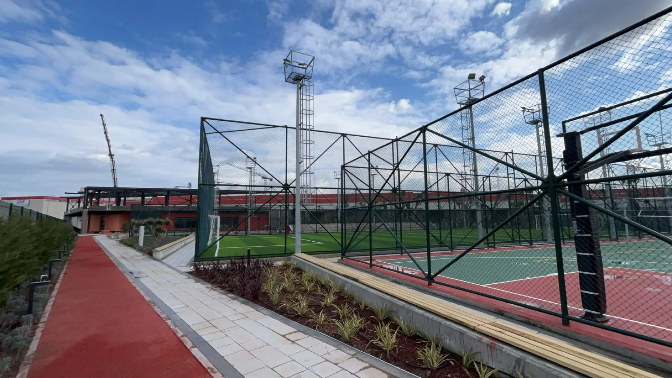 koç inşaat izmir alosbi spor tesisleri 4